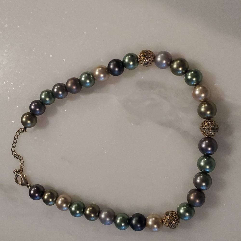 Multi colored Large pearls necklace